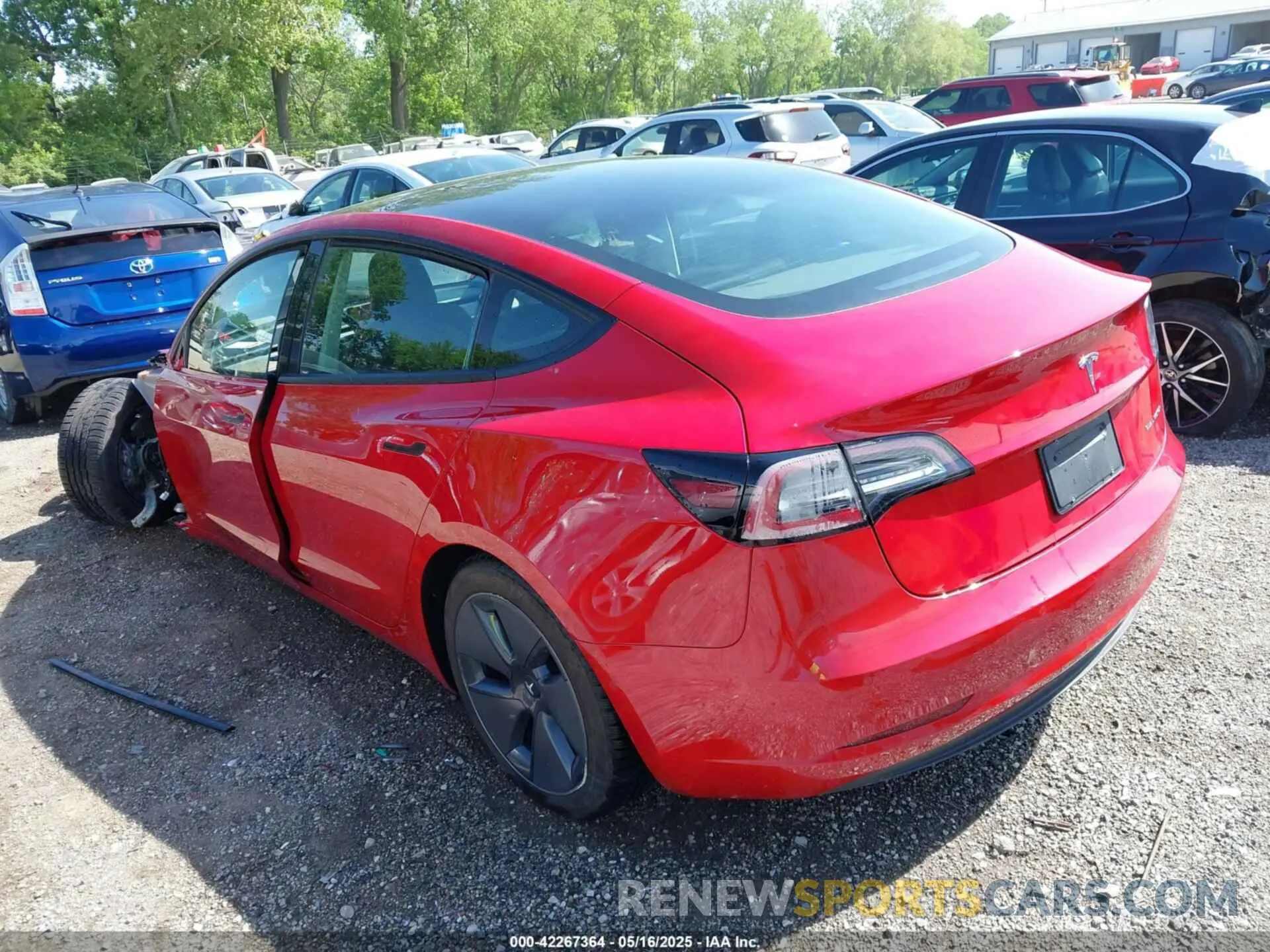 3 Photograph of a damaged car 5YJ3E1EB5NF135319 TESLA MODEL 3 2022