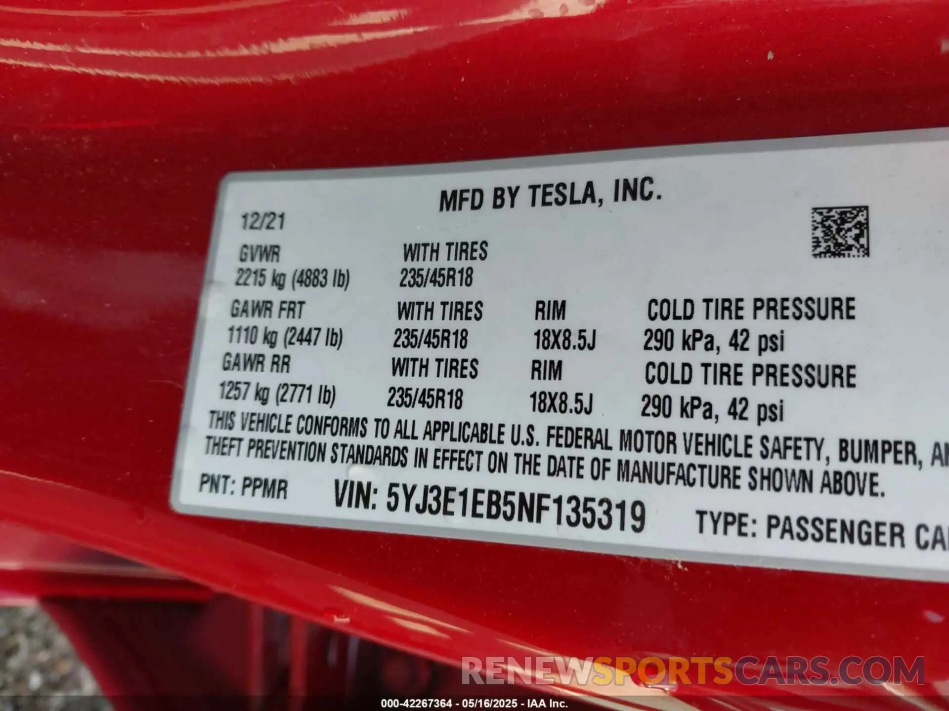 9 Photograph of a damaged car 5YJ3E1EB5NF135319 TESLA MODEL 3 2022