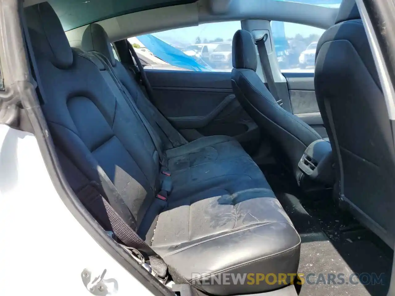 6 Photograph of a damaged car 5YJ3E1EB5NF144618 TESLA MODEL 3 2022