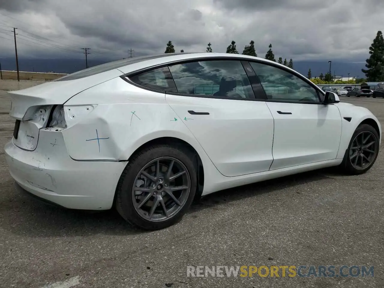 3 Photograph of a damaged car 5YJ3E1EB5NF166957 TESLA MODEL 3 2022