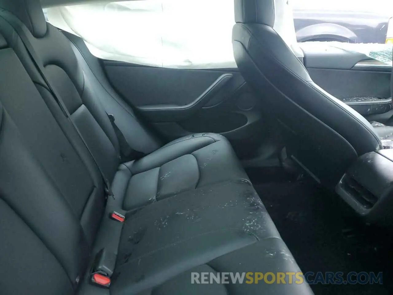 10 Photograph of a damaged car 5YJ3E1EB5NF167820 TESLA MODEL 3 2022