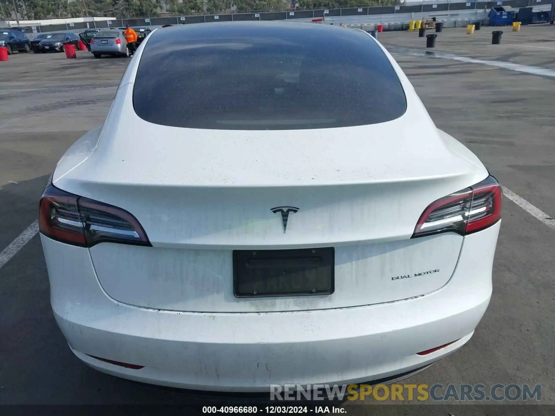 16 Photograph of a damaged car 5YJ3E1EB5NF171625 TESLA MODEL 3 2022