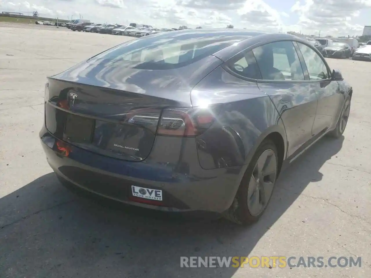 4 Photograph of a damaged car 5YJ3E1EB5NF192796 TESLA MODEL 3 2022