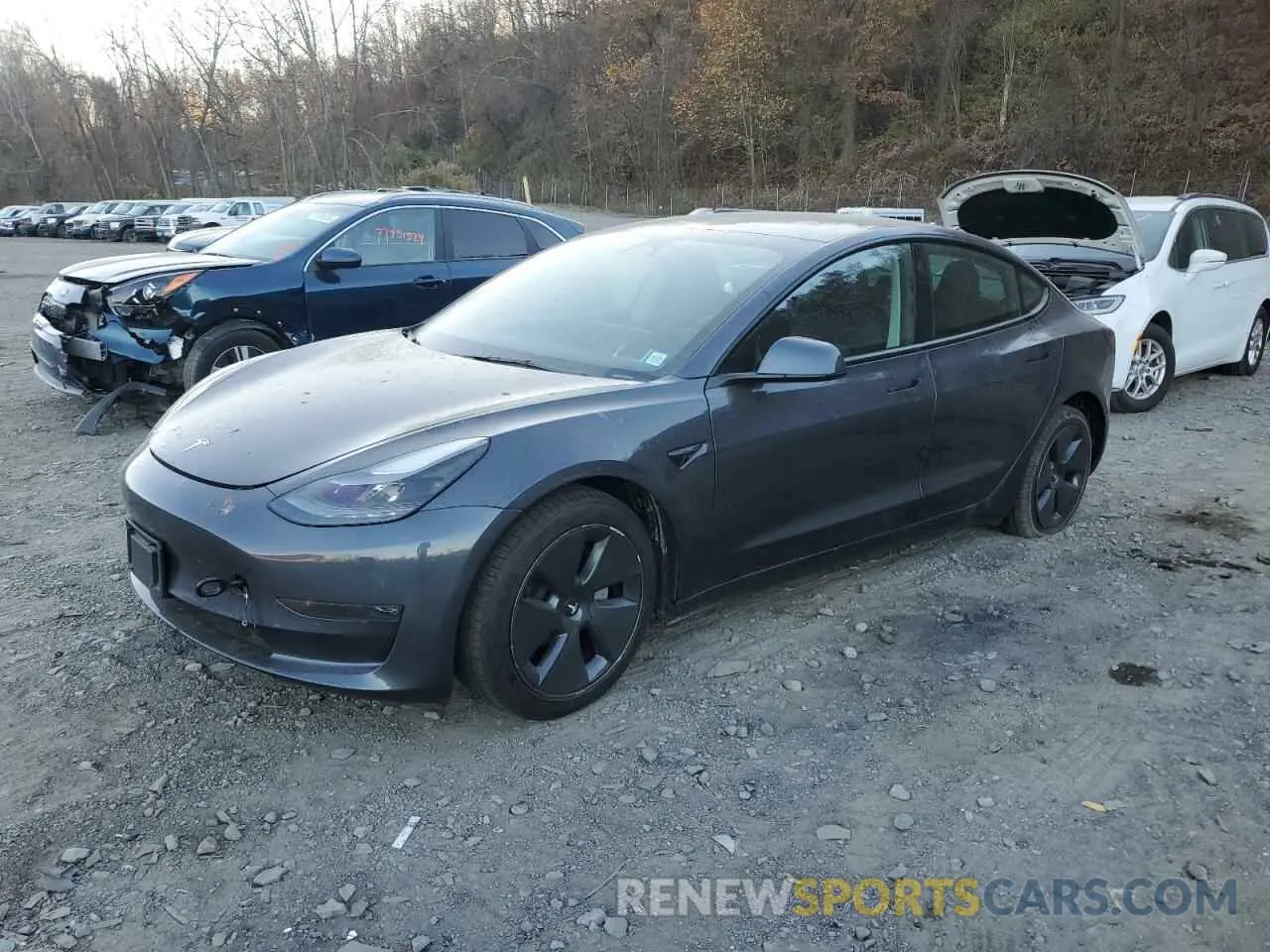 1 Photograph of a damaged car 5YJ3E1EB5NF195116 TESLA MODEL 3 2022