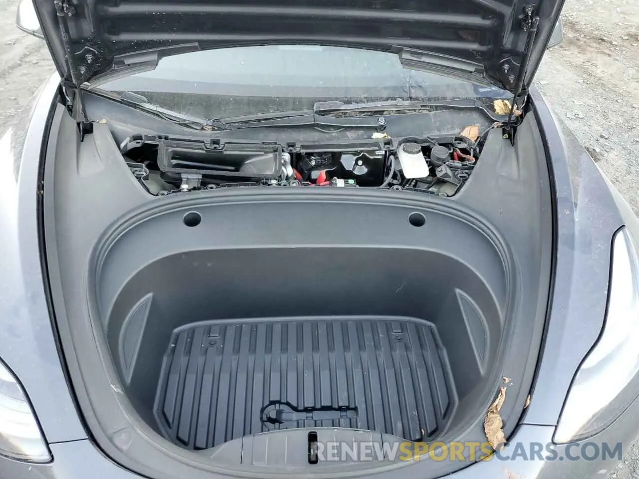 11 Photograph of a damaged car 5YJ3E1EB5NF195116 TESLA MODEL 3 2022