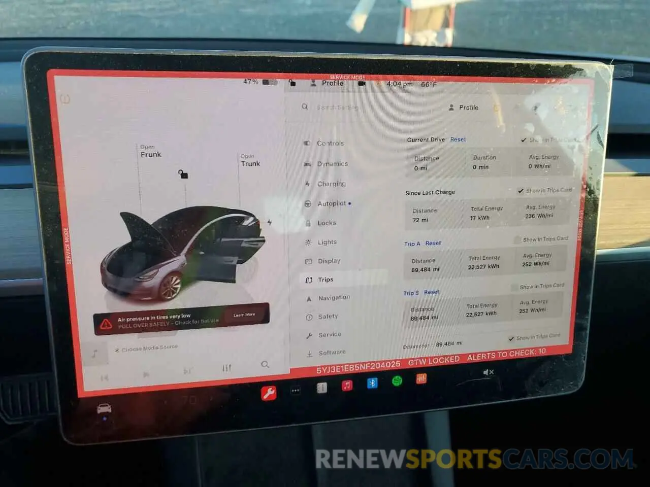 9 Photograph of a damaged car 5YJ3E1EB5NF204025 TESLA MODEL 3 2022