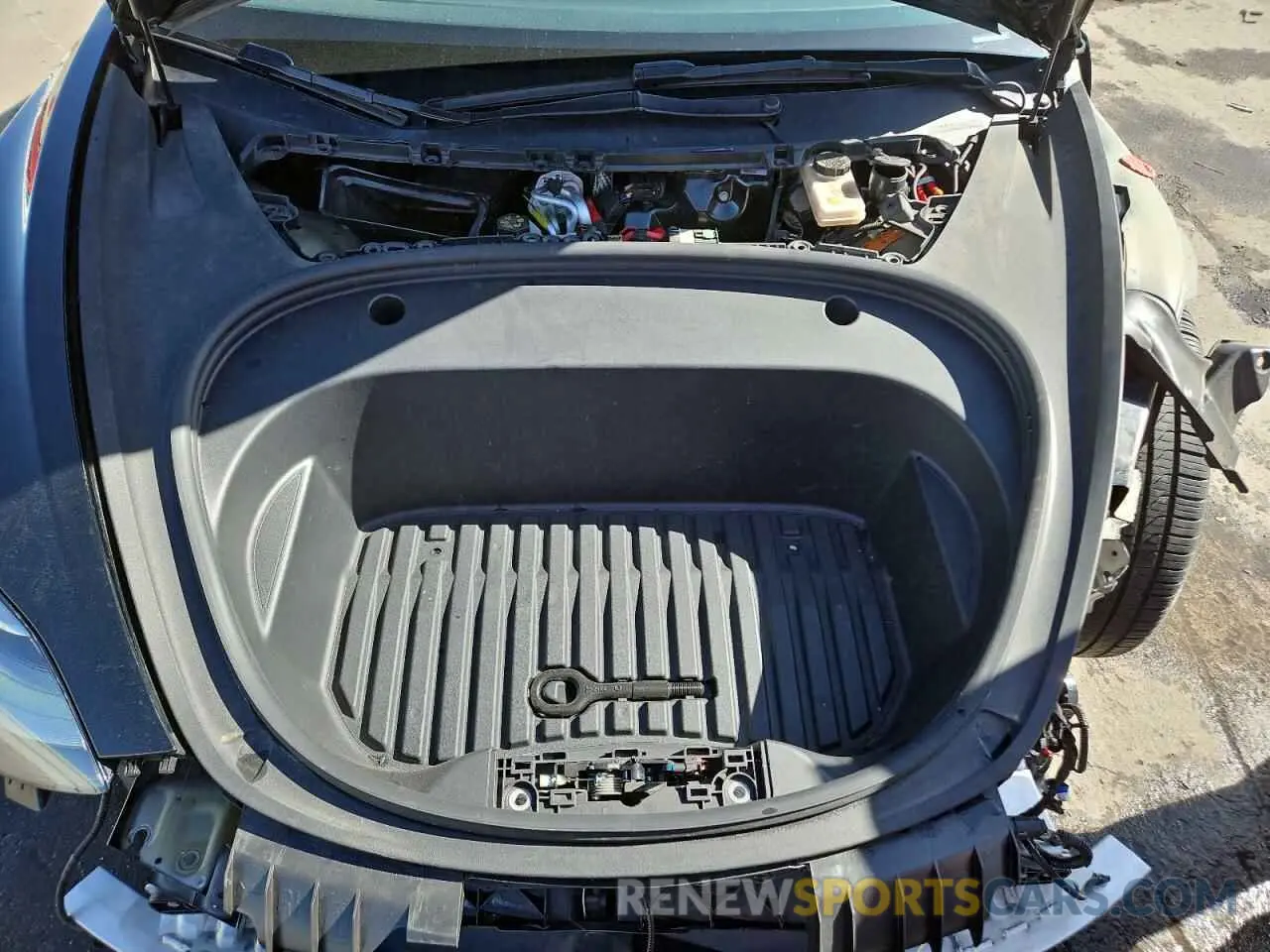 11 Photograph of a damaged car 5YJ3E1EB5NF205661 TESLA MODEL 3 2022
