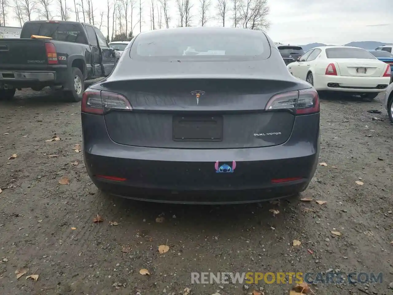 6 Photograph of a damaged car 5YJ3E1EB5NF209175 TESLA MODEL 3 2022