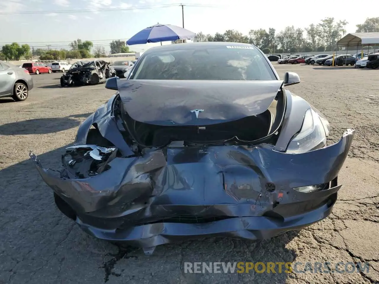 5 Photograph of a damaged car 5YJ3E1EB5NF221746 TESLA MODEL 3 2022