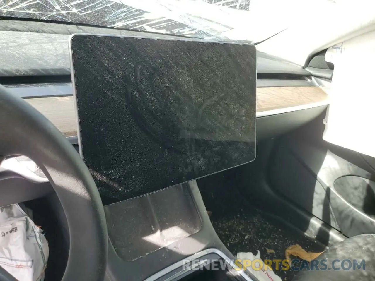 9 Photograph of a damaged car 5YJ3E1EB5NF253600 TESLA MODEL 3 2022
