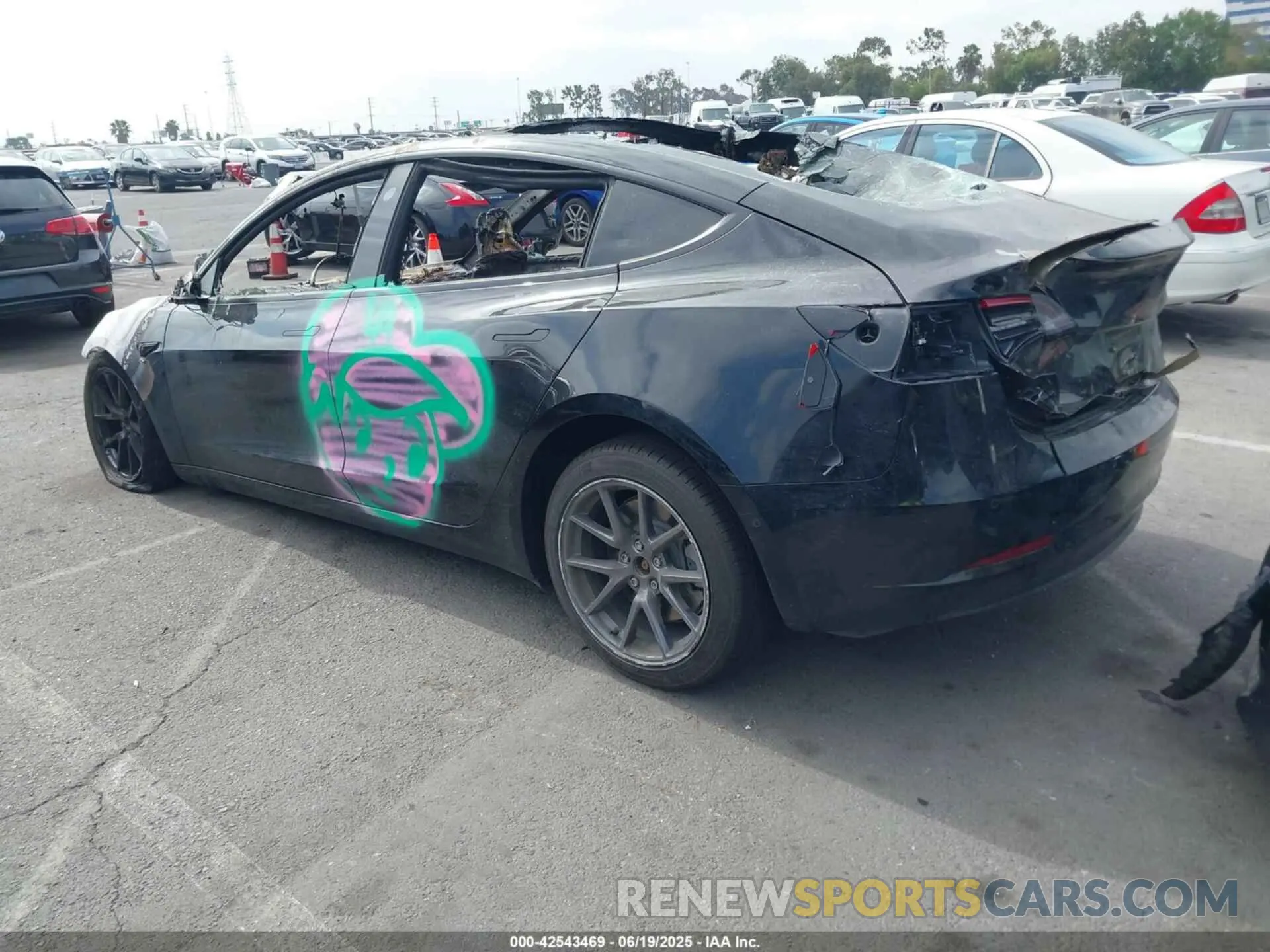 3 Photograph of a damaged car 5YJ3E1EB5NF263687 TESLA MODEL 3 2022
