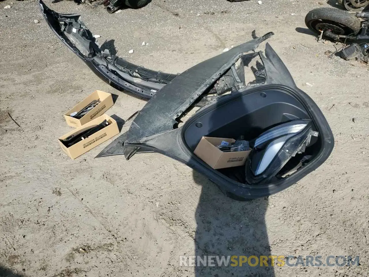 12 Photograph of a damaged car 5YJ3E1EB5NF266606 TESLA MODEL 3 2022