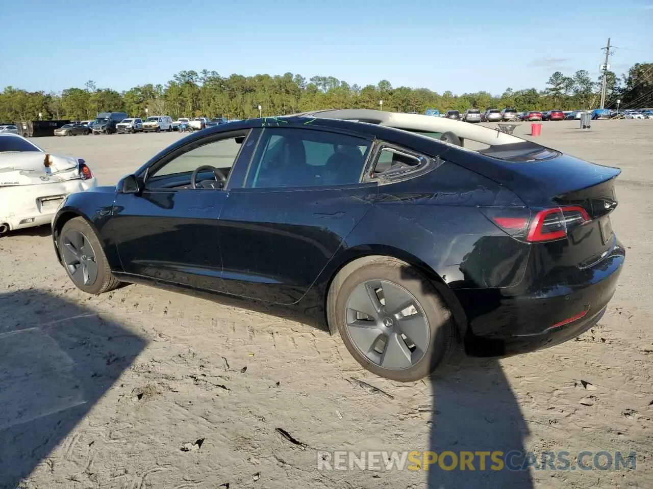 2 Photograph of a damaged car 5YJ3E1EB5NF268209 TESLA MODEL 3 2022