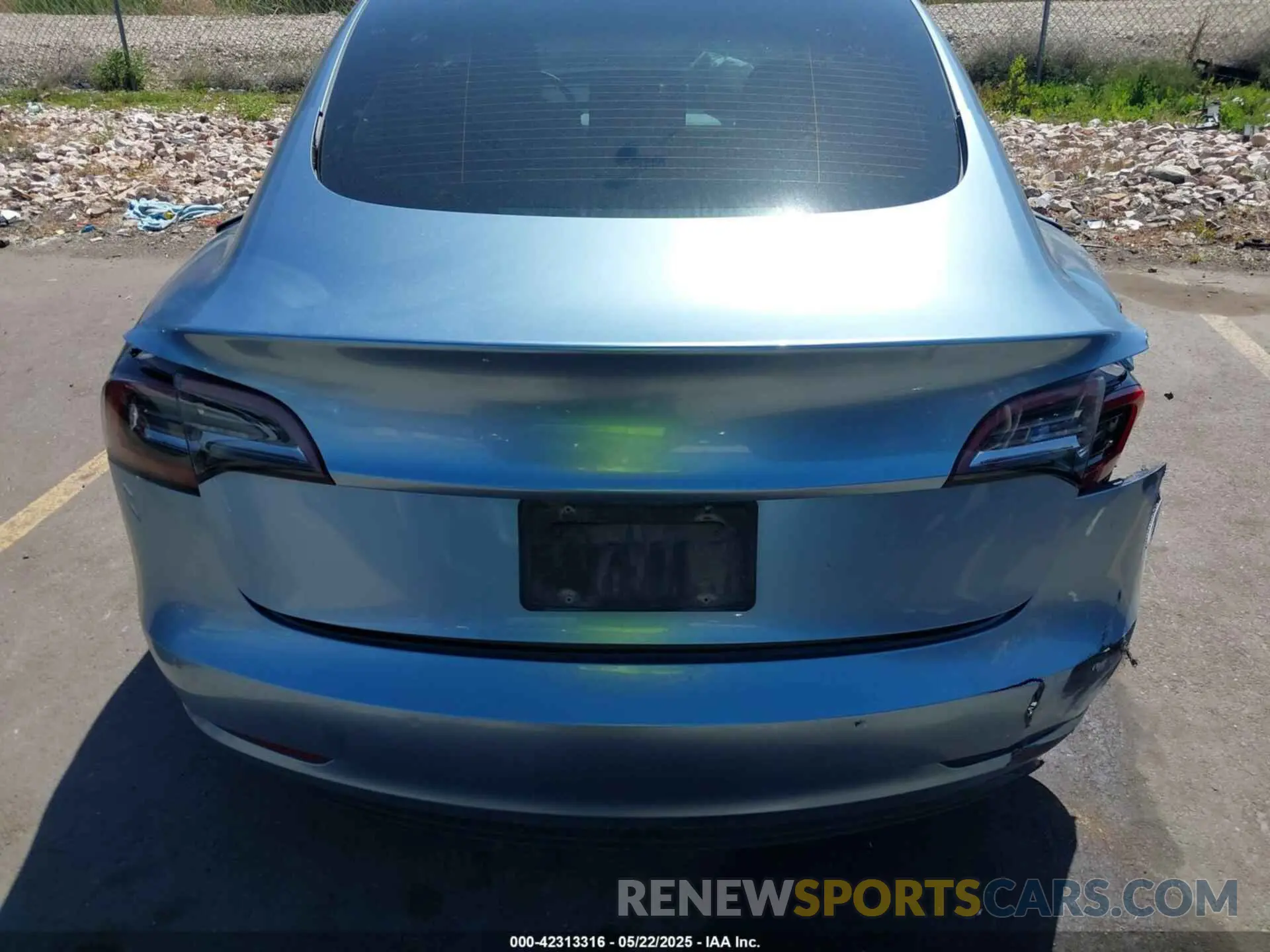 15 Photograph of a damaged car 5YJ3E1EB5NF270106 TESLA MODEL 3 2022