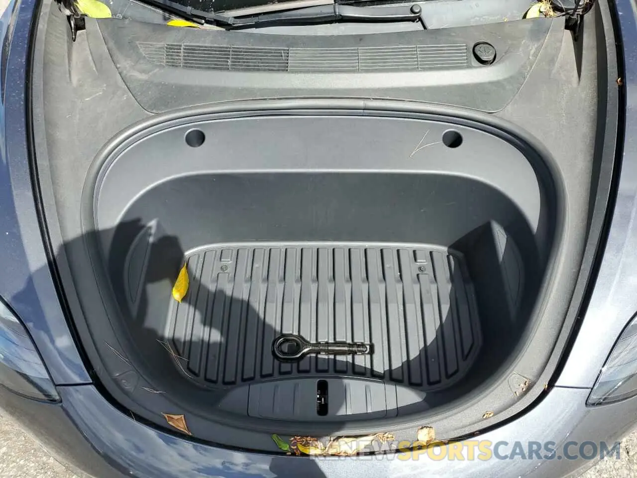11 Photograph of a damaged car 5YJ3E1EB5NF271921 TESLA MODEL 3 2022
