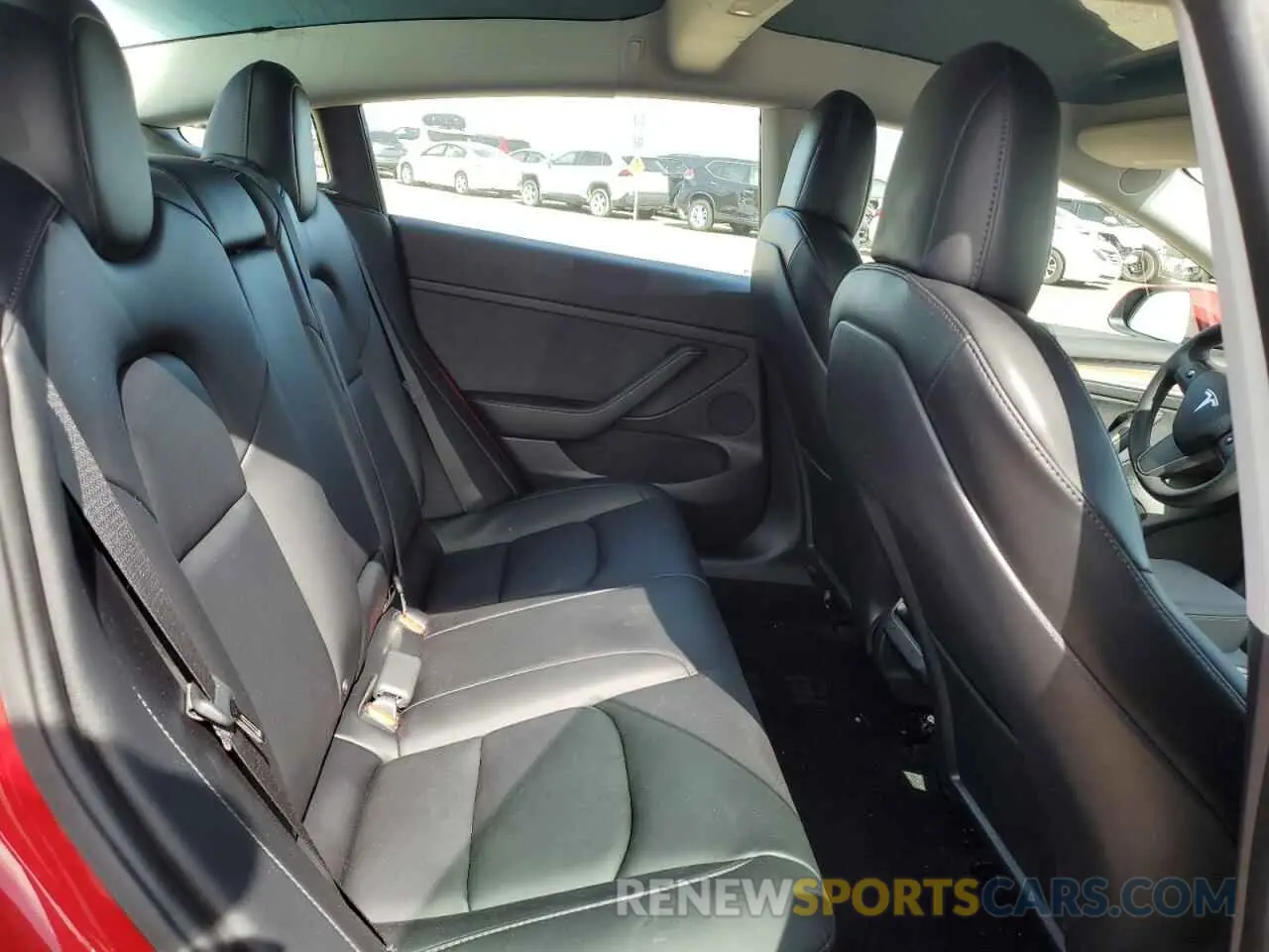 10 Photograph of a damaged car 5YJ3E1EB5NF273586 TESLA MODEL 3 2022