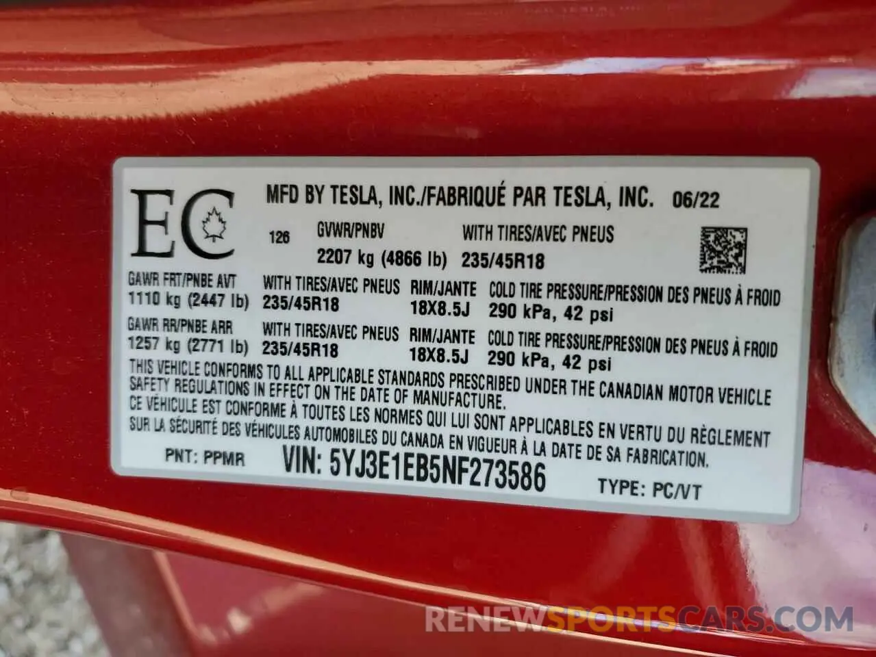 12 Photograph of a damaged car 5YJ3E1EB5NF273586 TESLA MODEL 3 2022