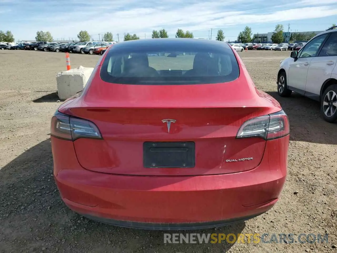 6 Photograph of a damaged car 5YJ3E1EB5NF273586 TESLA MODEL 3 2022