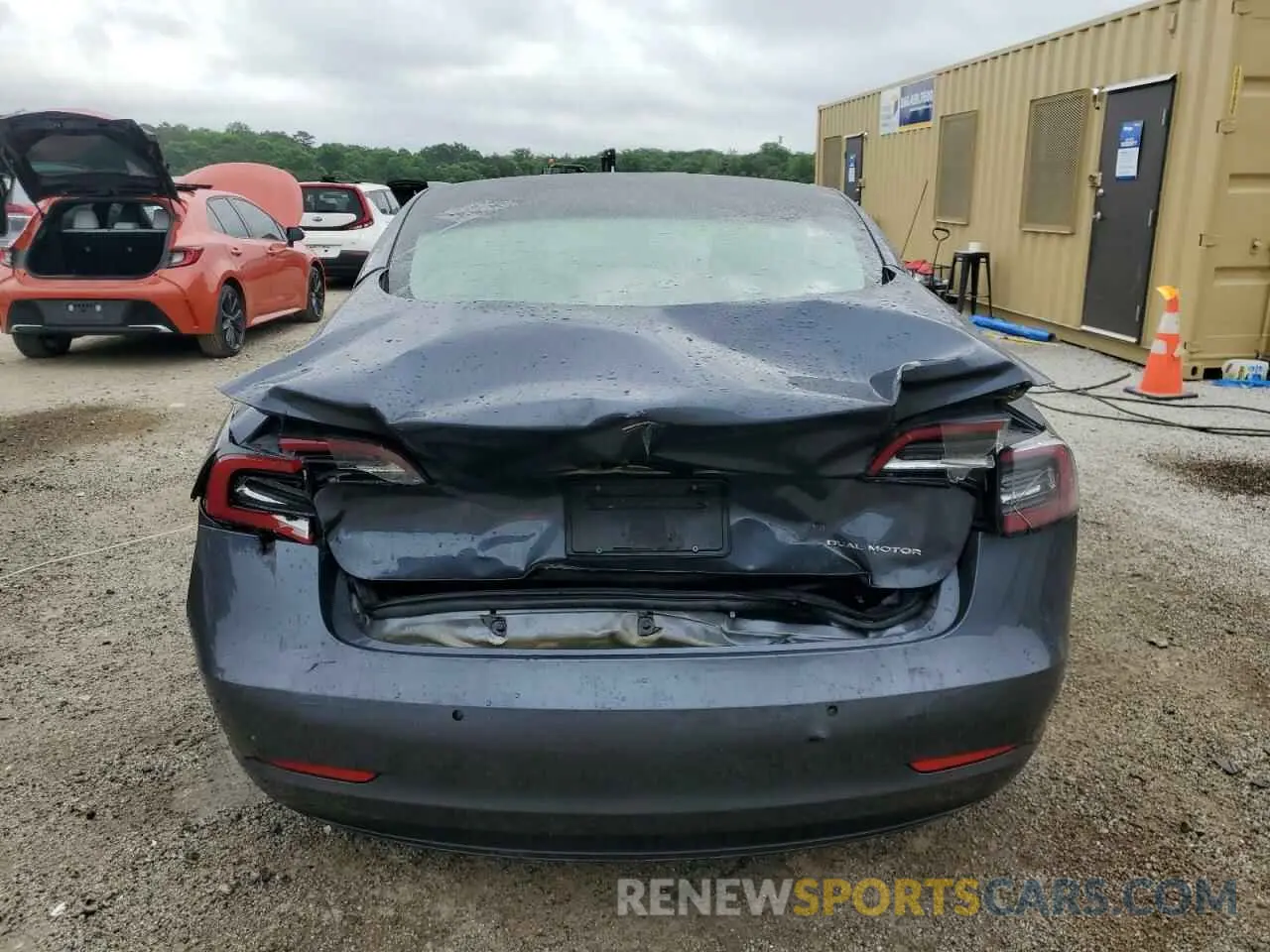 6 Photograph of a damaged car 5YJ3E1EB5NF287407 TESLA MODEL 3 2022