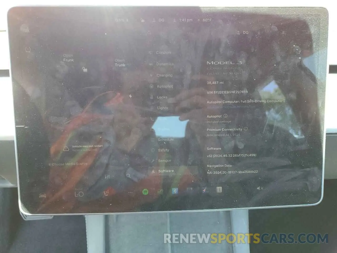 9 Photograph of a damaged car 5YJ3E1EB5NF297659 TESLA MODEL 3 2022