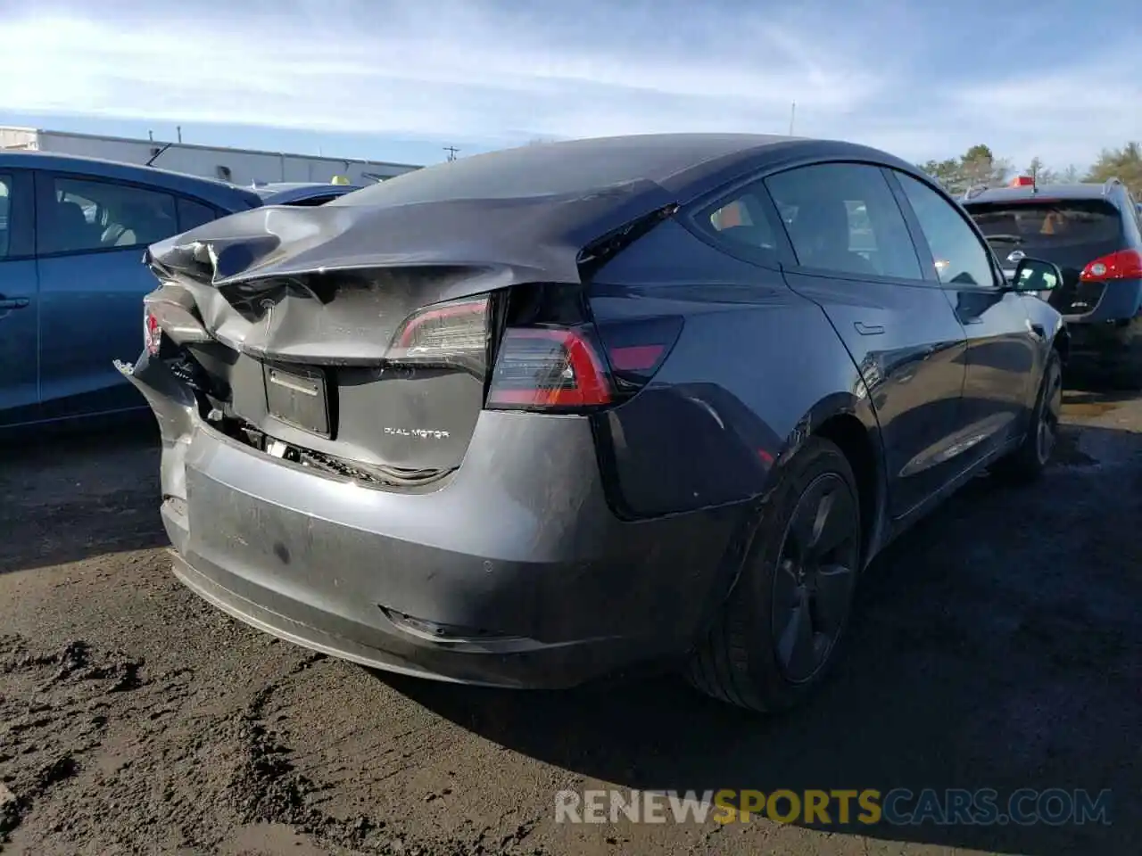 3 Photograph of a damaged car 5YJ3E1EB5NF321569 TESLA MODEL 3 2022