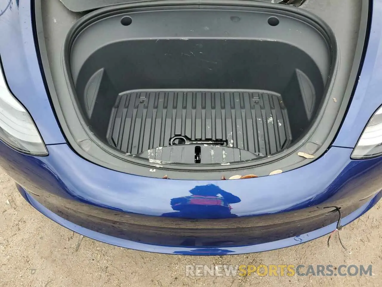 12 Photograph of a damaged car 5YJ3E1EB5NF334399 TESLA MODEL 3 2022