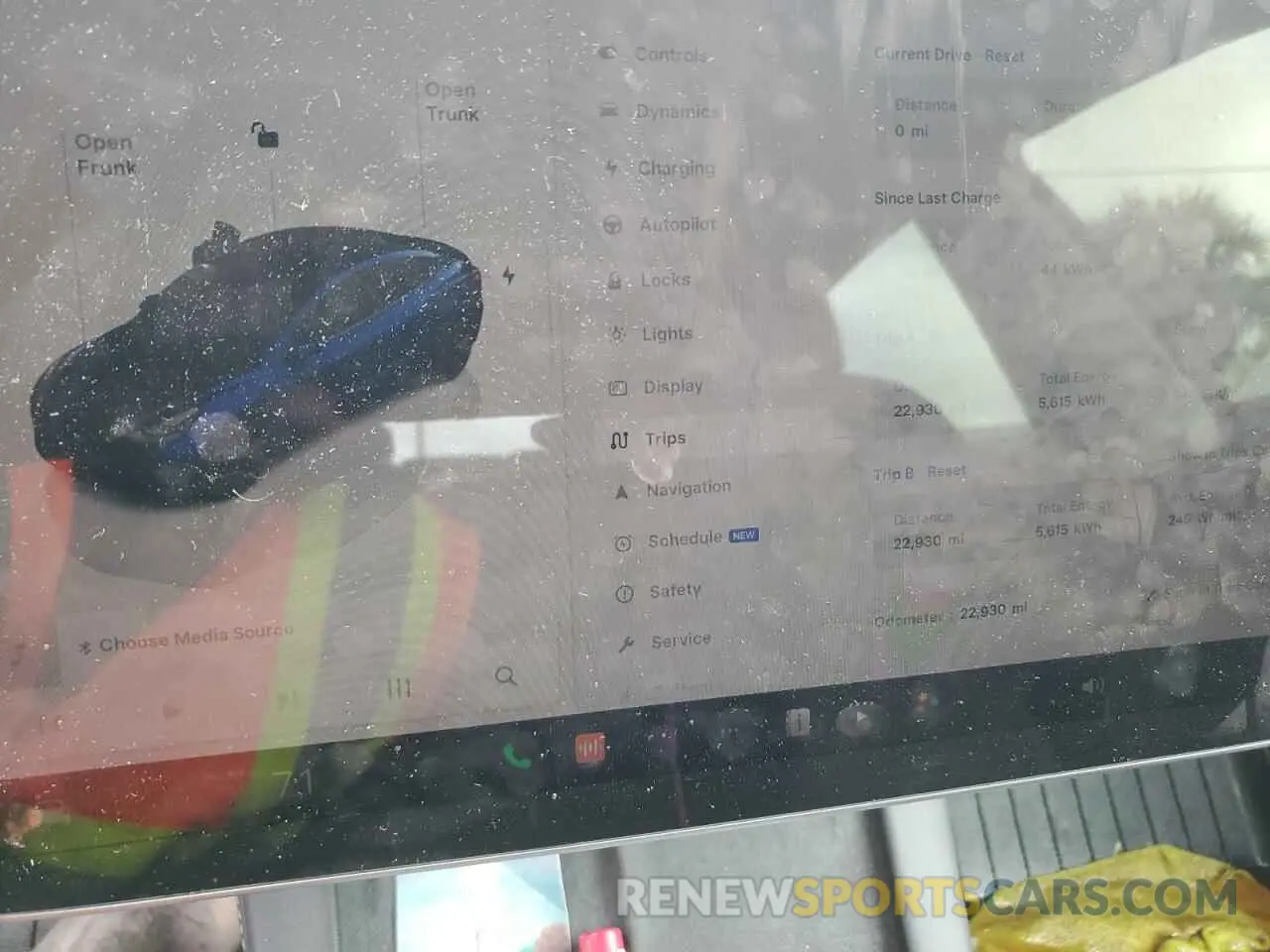 9 Photograph of a damaged car 5YJ3E1EB5NF334399 TESLA MODEL 3 2022