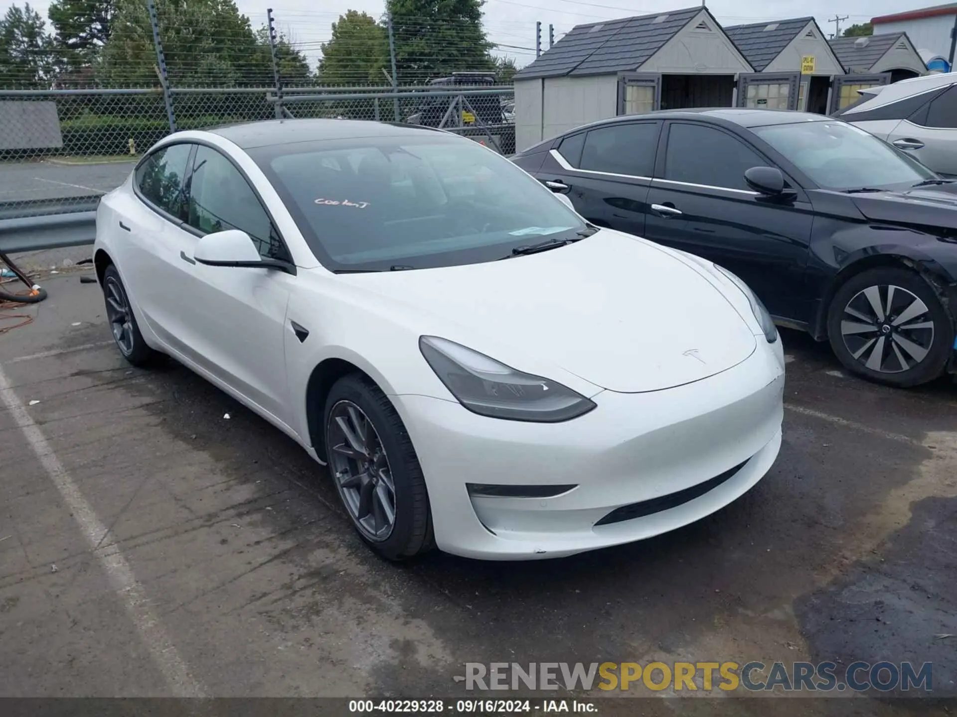 1 Photograph of a damaged car 5YJ3E1EB5NF339229 TESLA MODEL 3 2022