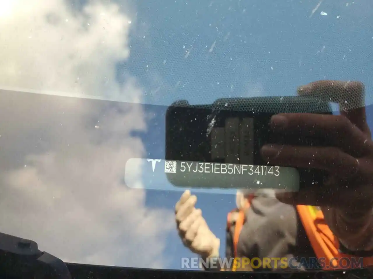 13 Photograph of a damaged car 5YJ3E1EB5NF341143 TESLA MODEL 3 2022