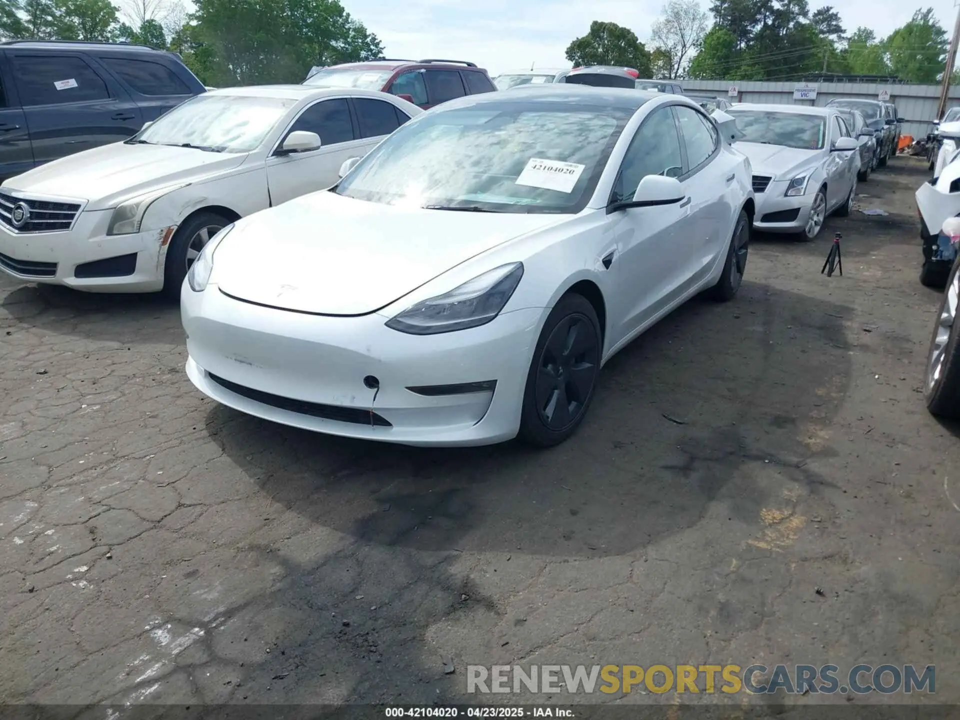 2 Photograph of a damaged car 5YJ3E1EB5NF349078 TESLA MODEL 3 2022