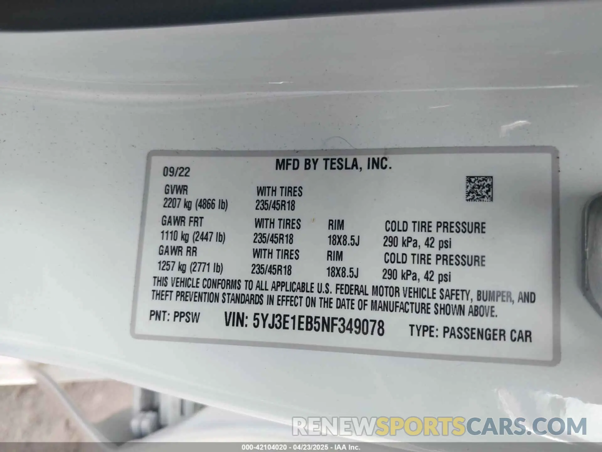 9 Photograph of a damaged car 5YJ3E1EB5NF349078 TESLA MODEL 3 2022