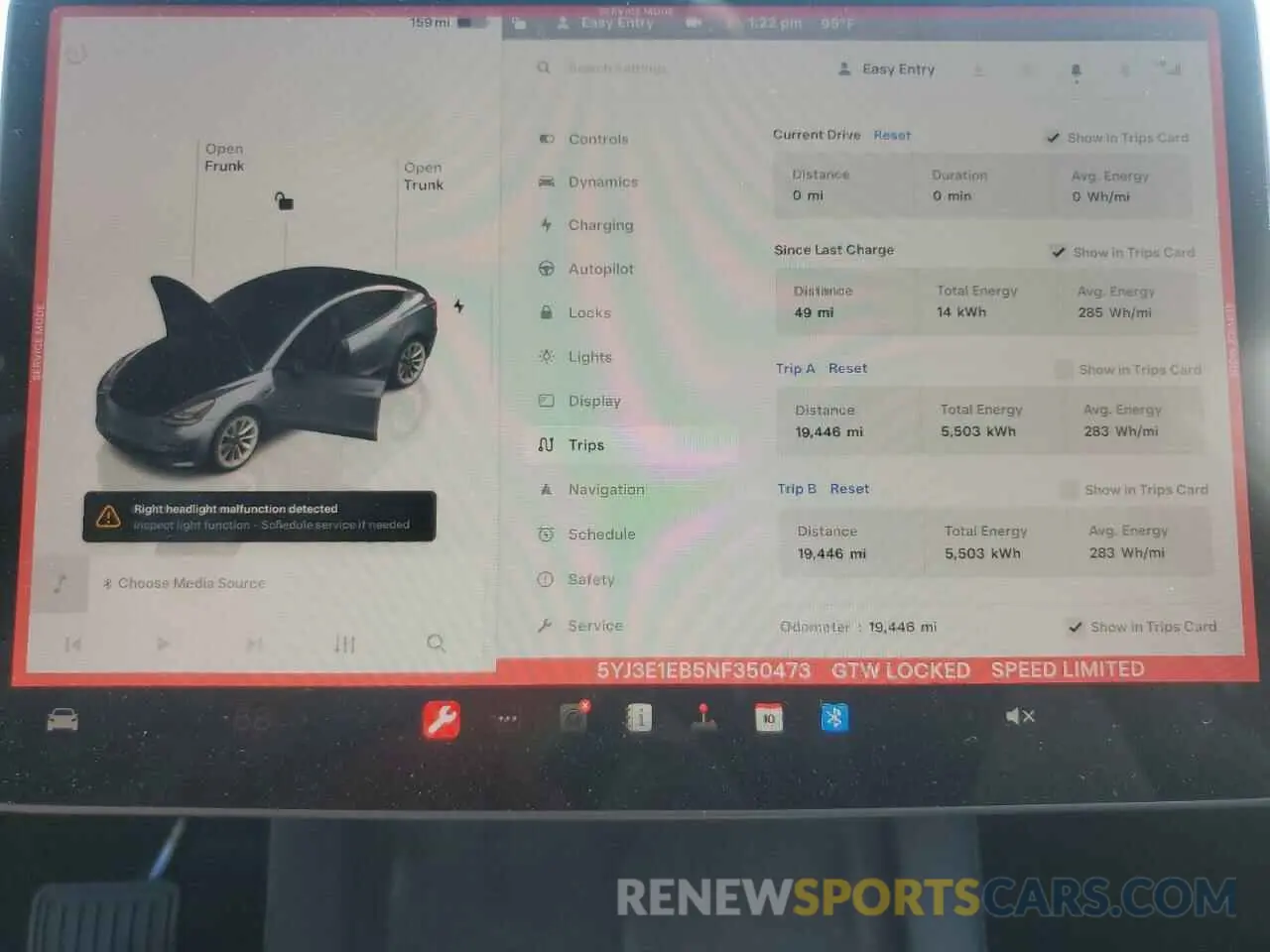 9 Photograph of a damaged car 5YJ3E1EB5NF350473 TESLA MODEL 3 2022
