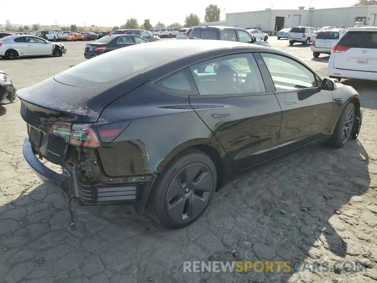 4 Photograph of a damaged car 5YJ3E1EB5NF356614 TESLA MODEL 3 2022