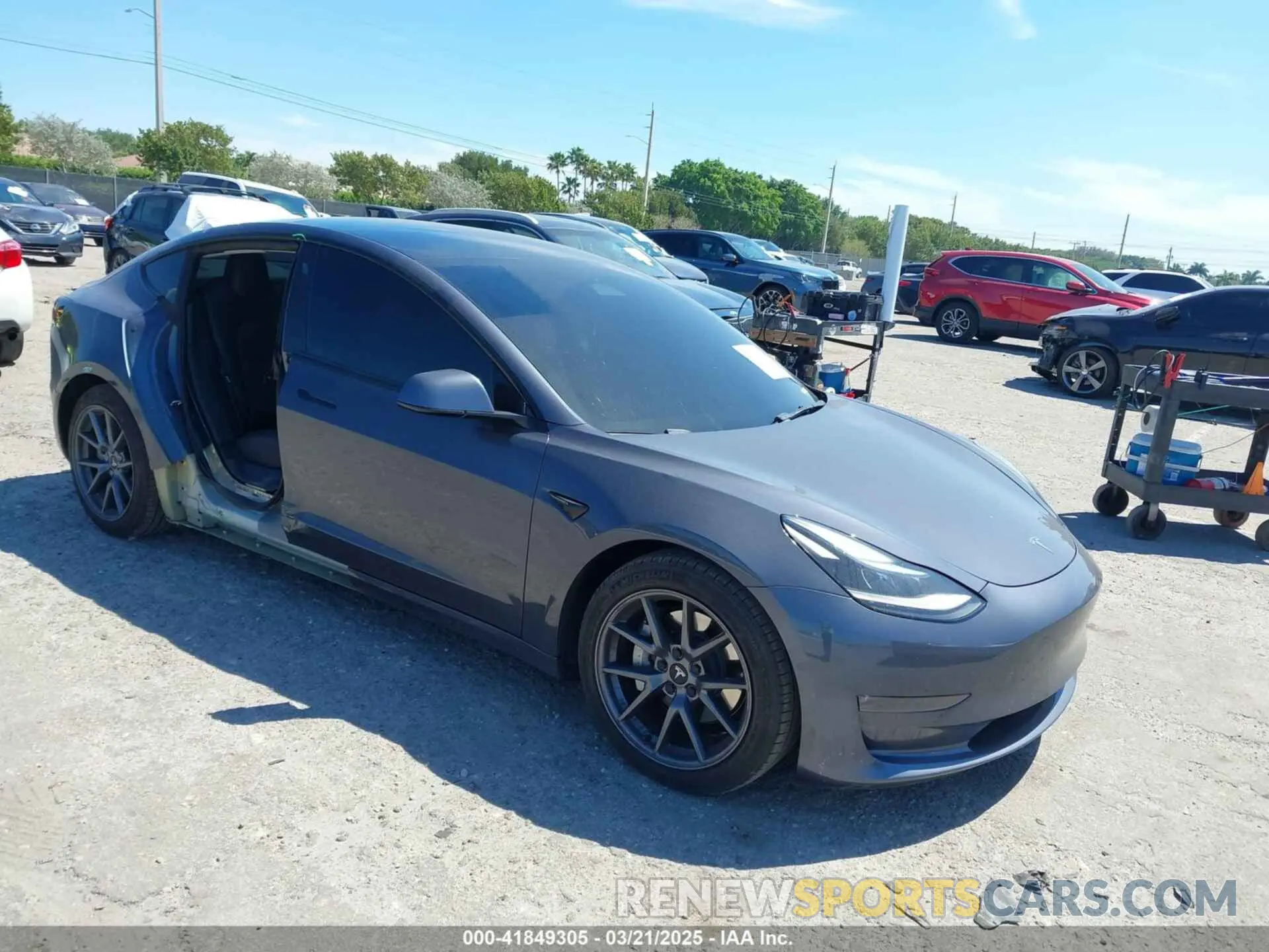1 Photograph of a damaged car 5YJ3E1EB6NF105861 TESLA MODEL 3 2022