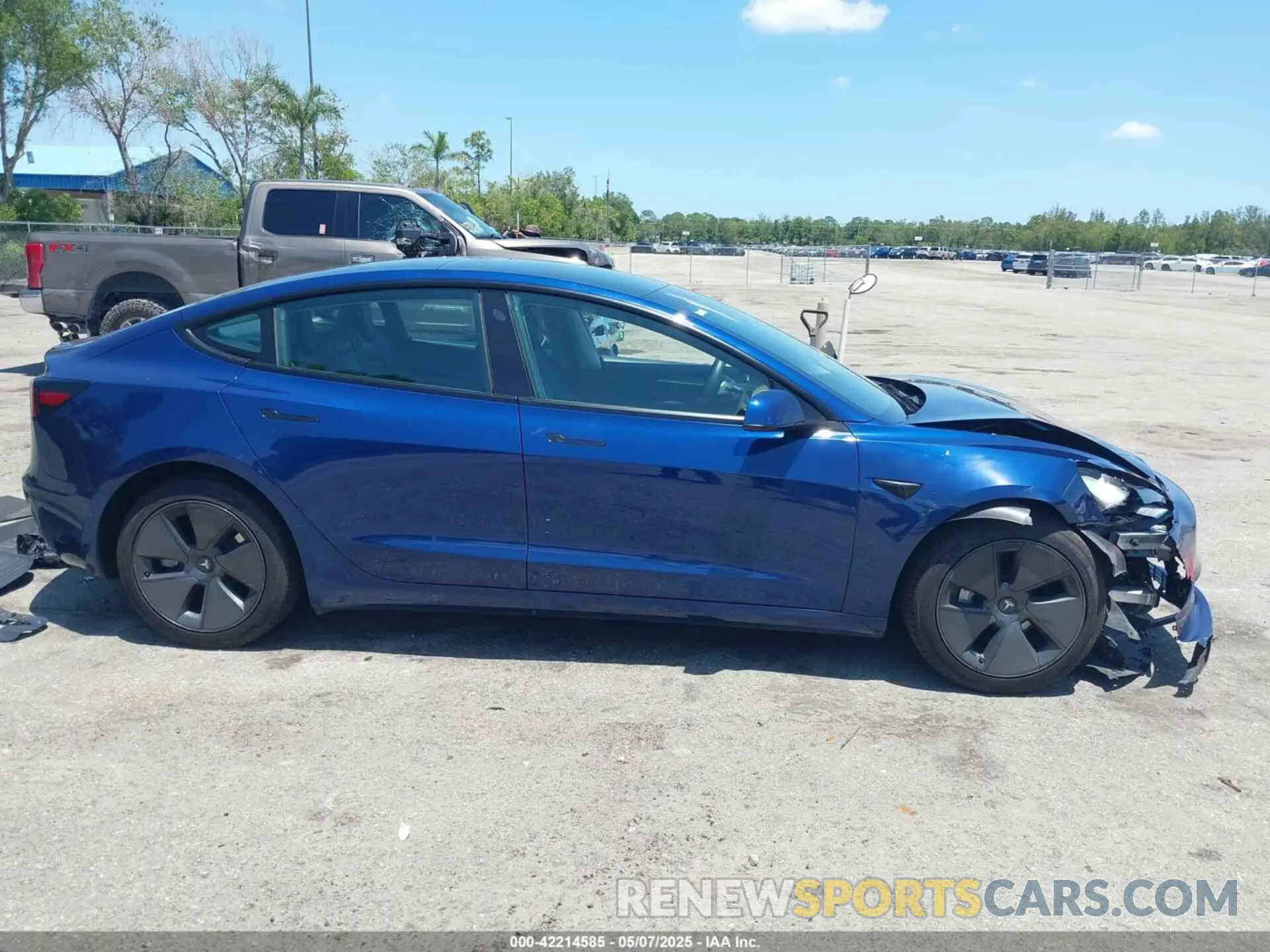 13 Photograph of a damaged car 5YJ3E1EB6NF106038 TESLA MODEL 3 2022