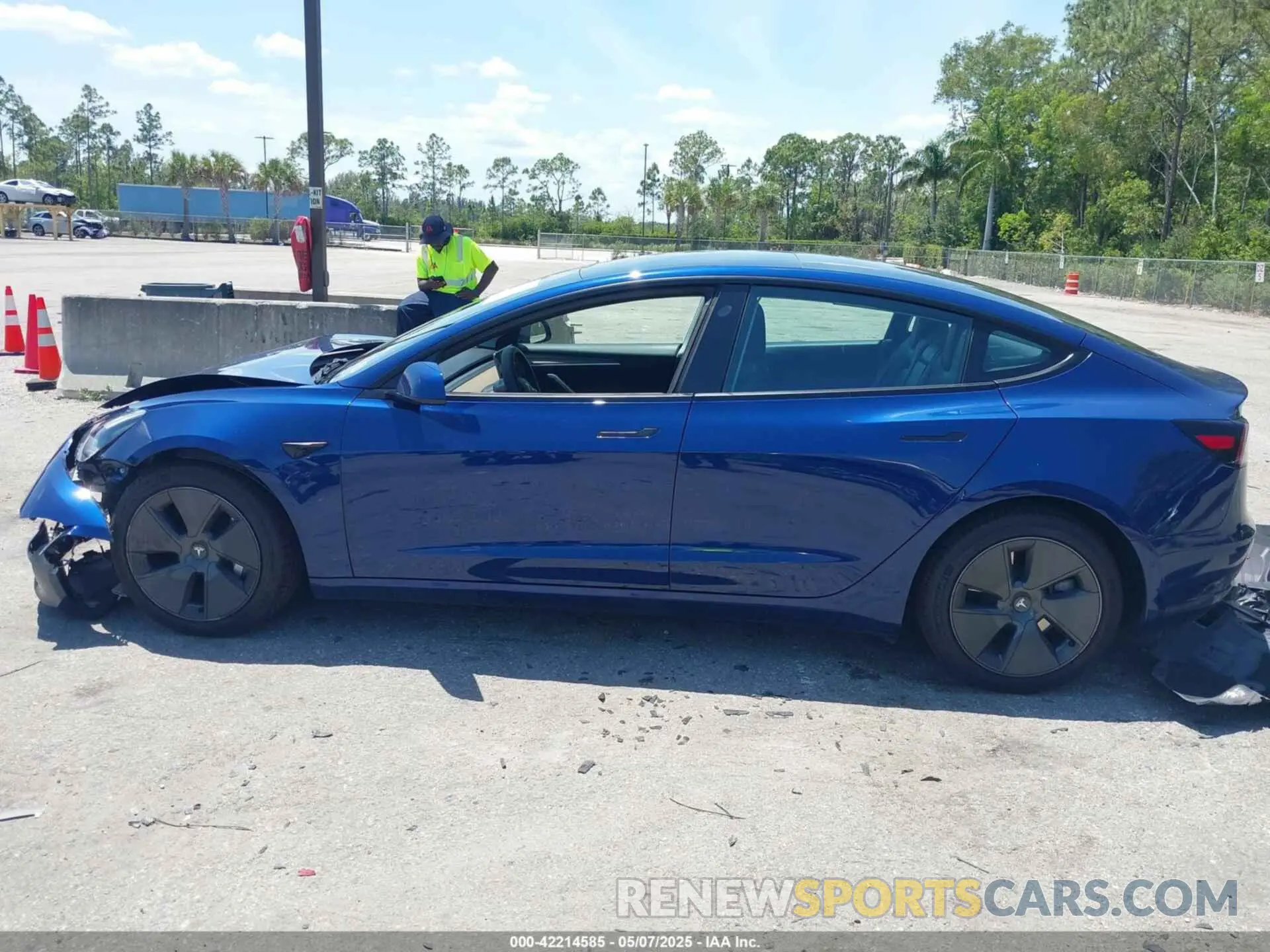 14 Photograph of a damaged car 5YJ3E1EB6NF106038 TESLA MODEL 3 2022