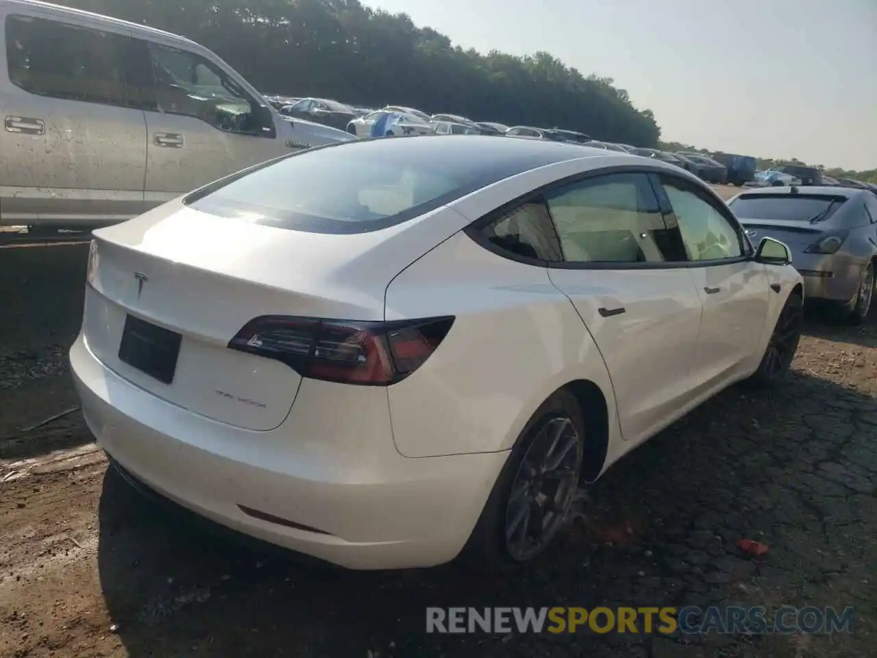 4 Photograph of a damaged car 5YJ3E1EB6NF114494 TESLA MODEL 3 2022