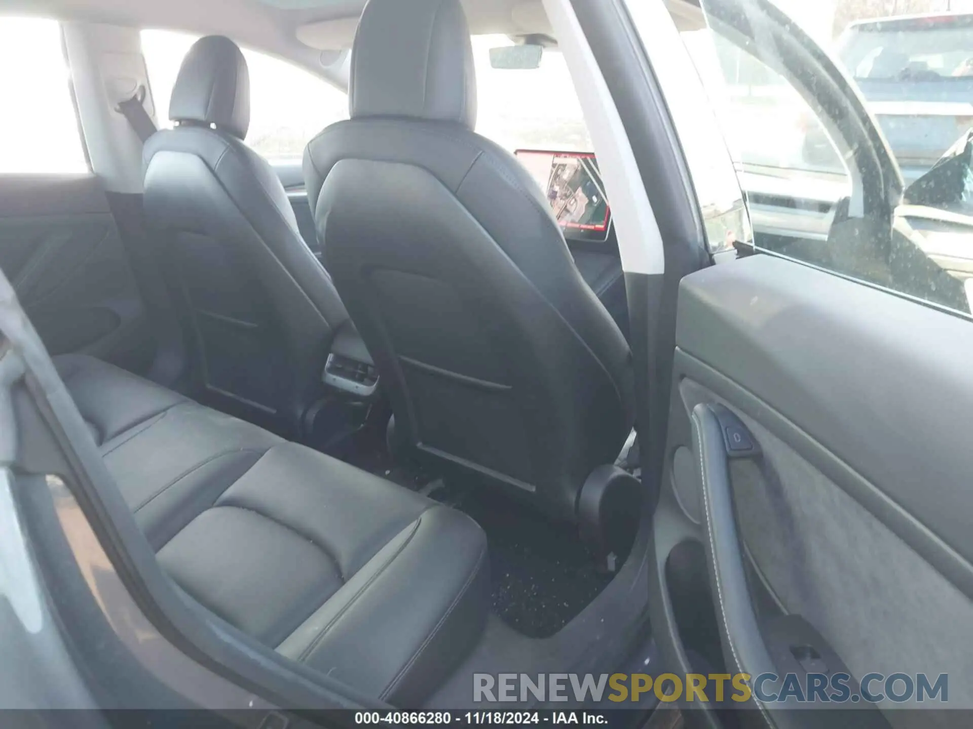 8 Photograph of a damaged car 5YJ3E1EB6NF117069 TESLA MODEL 3 2022
