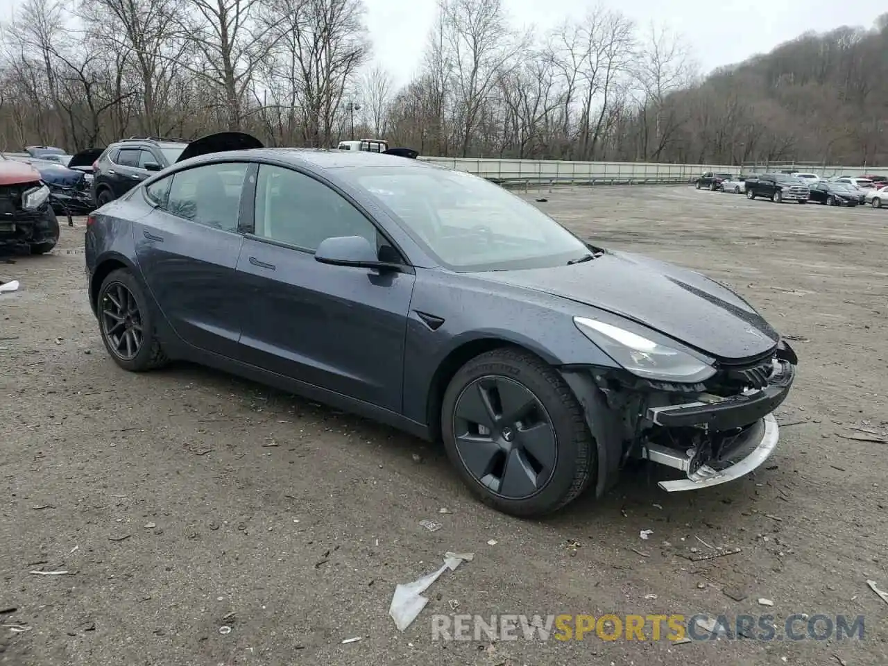 4 Photograph of a damaged car 5YJ3E1EB6NF118741 TESLA MODEL 3 2022