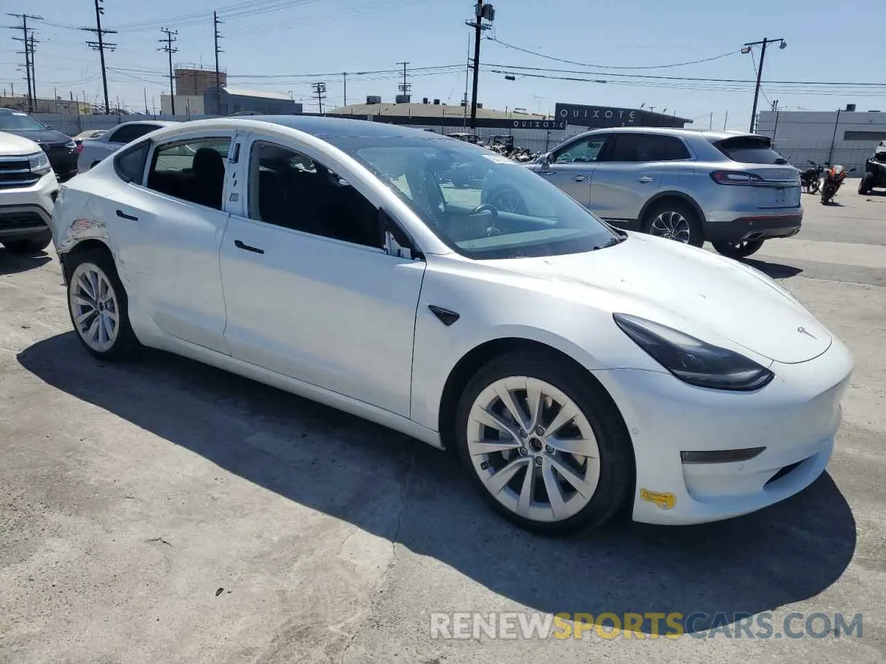 4 Photograph of a damaged car 5YJ3E1EB6NF132879 TESLA MODEL 3 2022