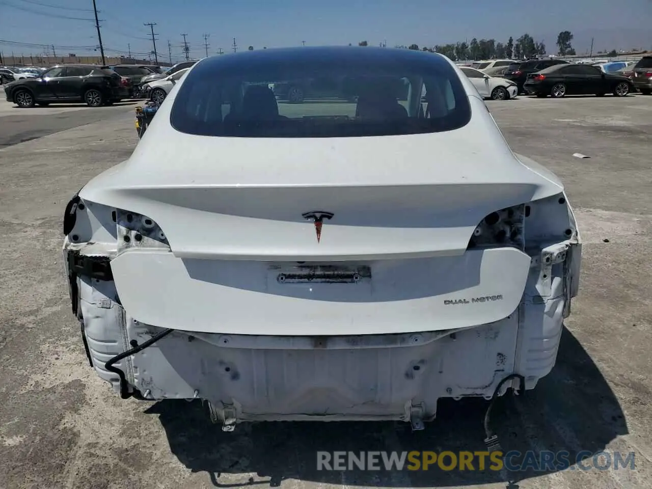 6 Photograph of a damaged car 5YJ3E1EB6NF132879 TESLA MODEL 3 2022