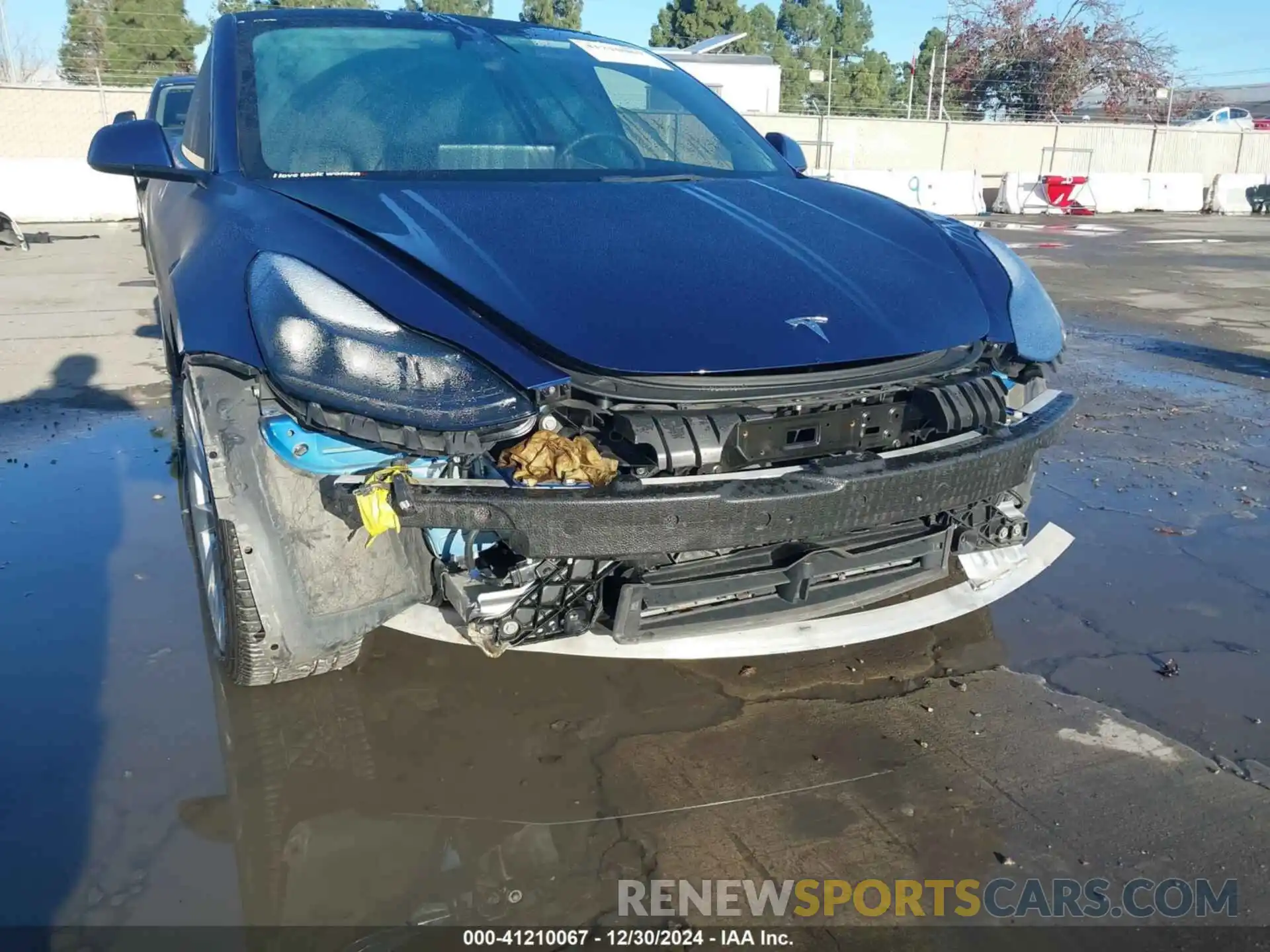 6 Photograph of a damaged car 5YJ3E1EB6NF142571 TESLA MODEL 3 2022