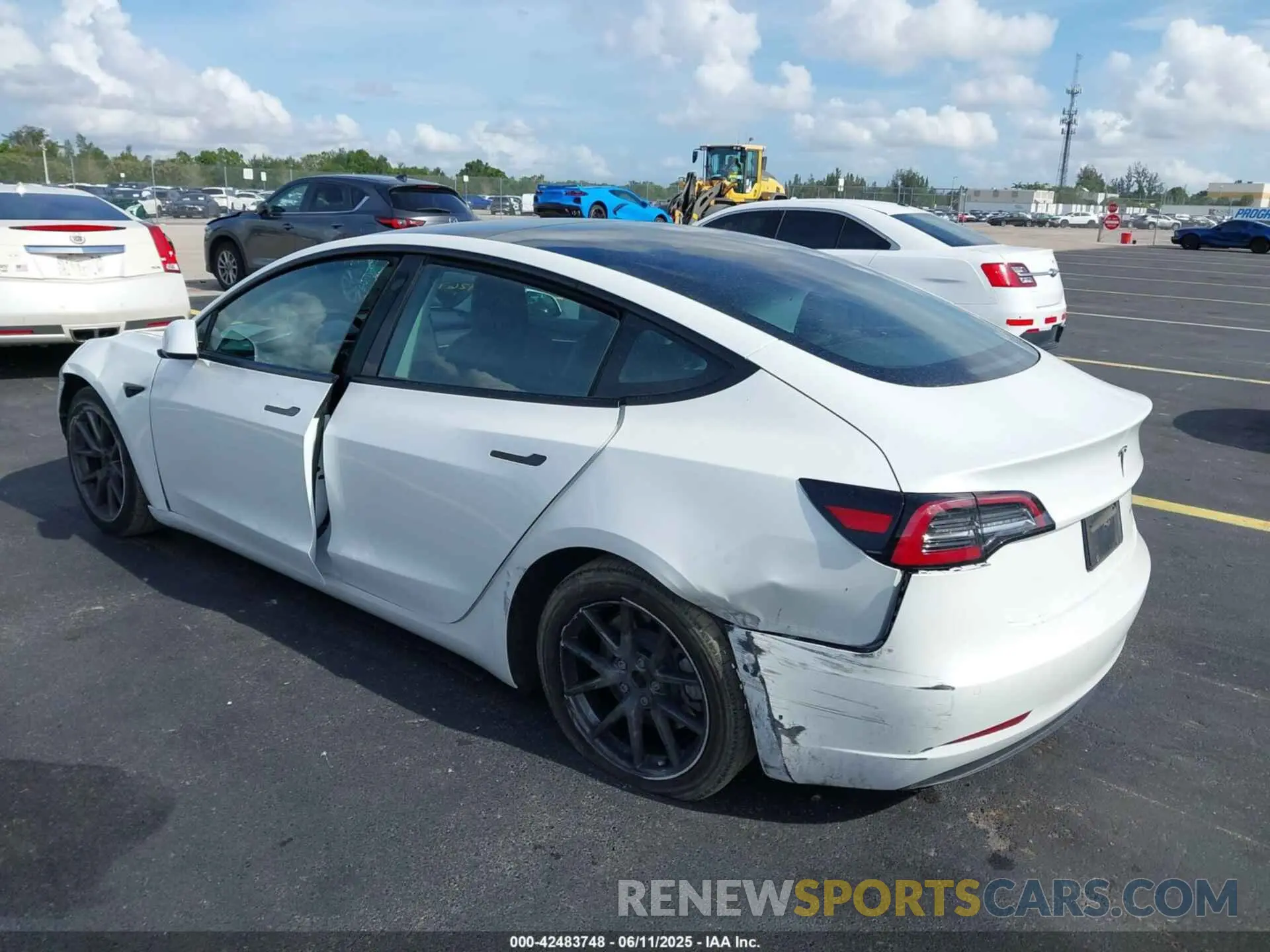 3 Photograph of a damaged car 5YJ3E1EB6NF168930 TESLA MODEL 3 2022