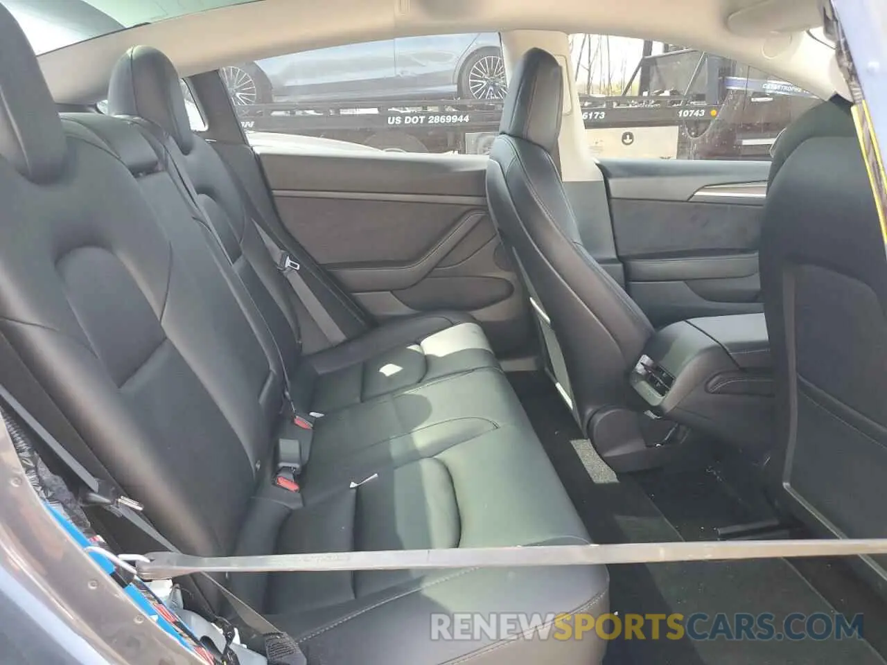 10 Photograph of a damaged car 5YJ3E1EB6NF178423 TESLA MODEL 3 2022