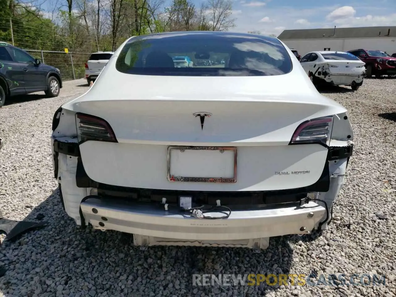 6 Photograph of a damaged car 5YJ3E1EB6NF184352 TESLA MODEL 3 2022