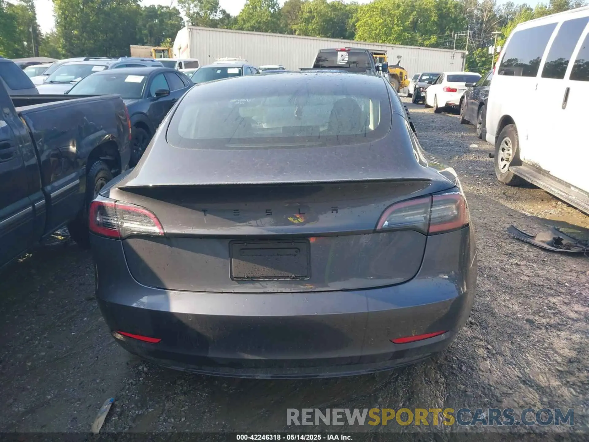 15 Photograph of a damaged car 5YJ3E1EB6NF189096 TESLA MODEL 3 2022