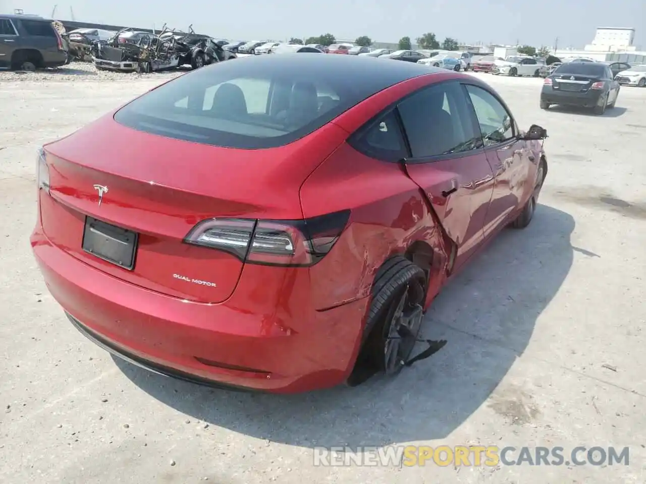 4 Photograph of a damaged car 5YJ3E1EB6NF189132 TESLA MODEL 3 2022