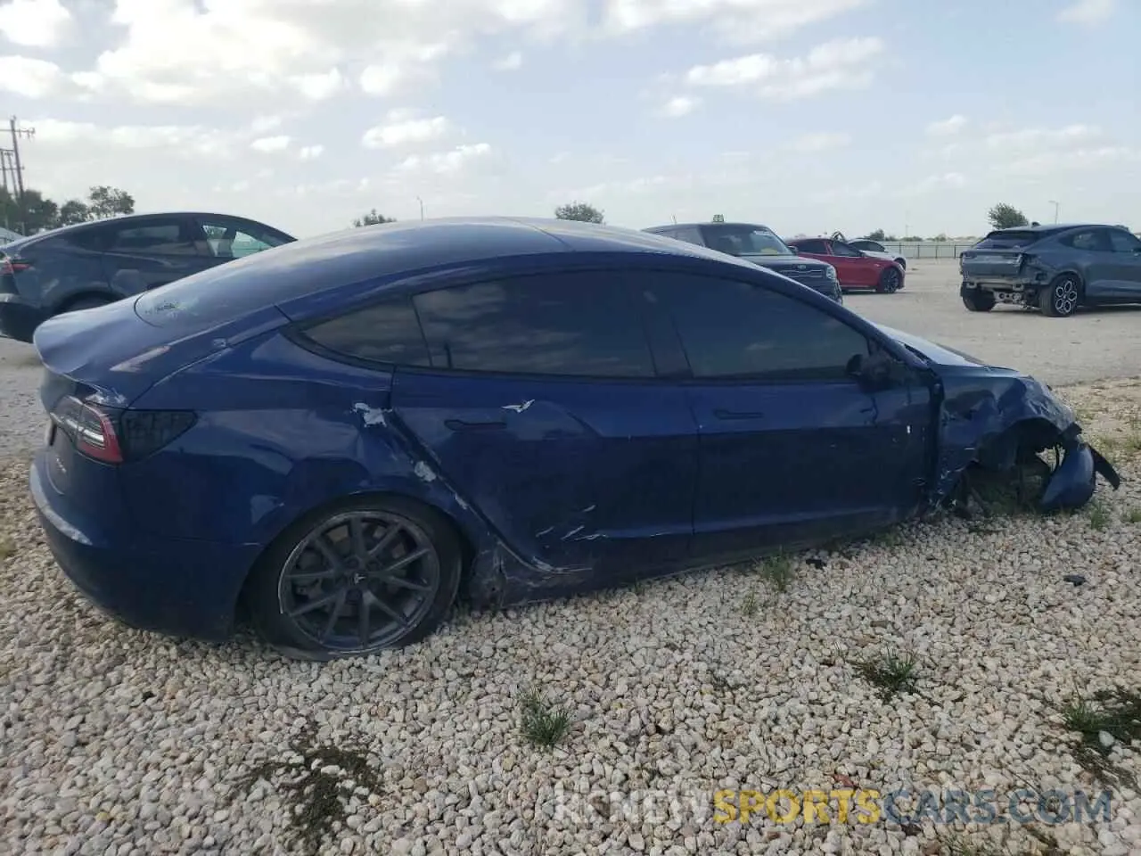 3 Photograph of a damaged car 5YJ3E1EB6NF194041 TESLA MODEL 3 2022