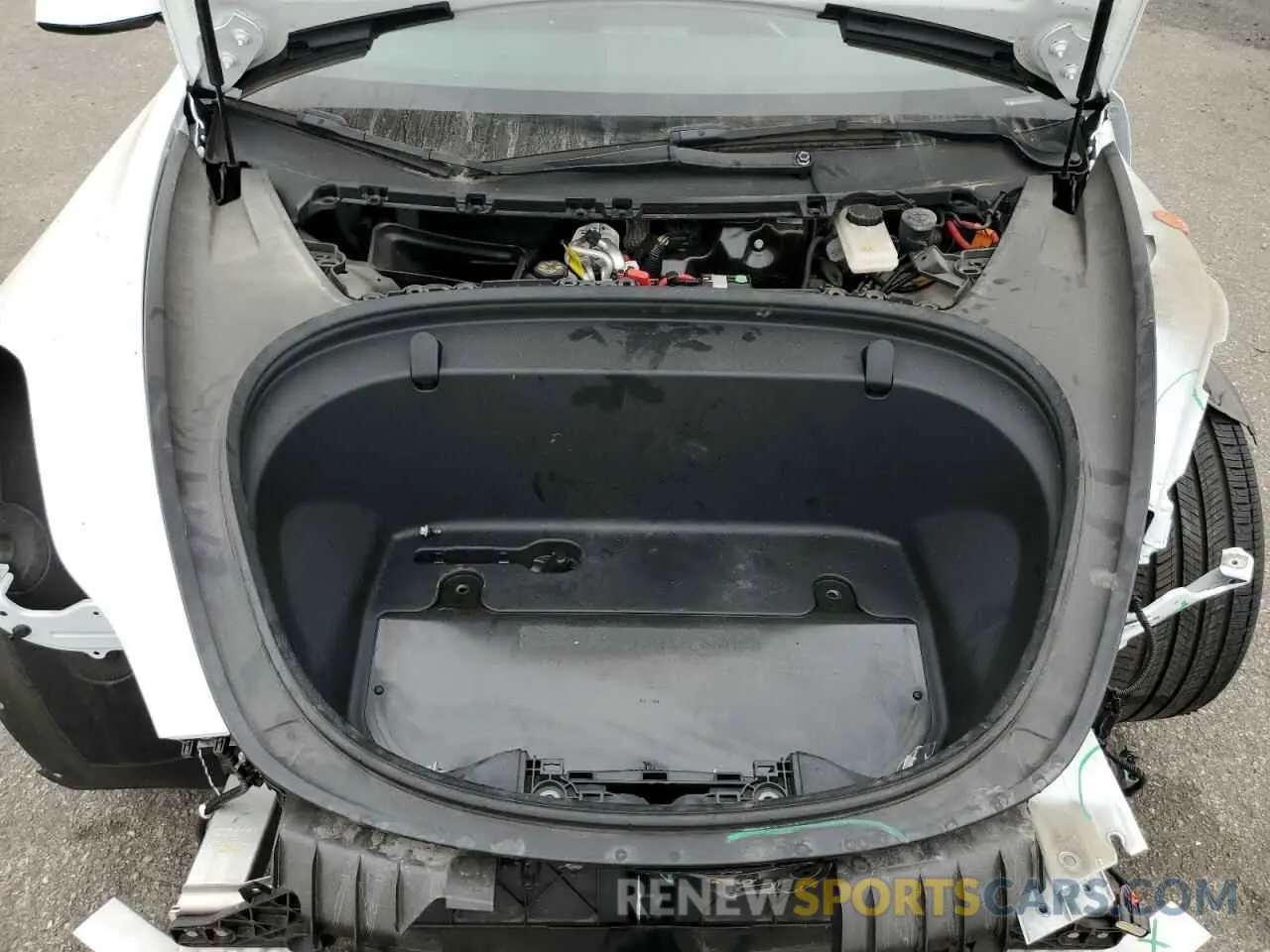 11 Photograph of a damaged car 5YJ3E1EB6NF212750 TESLA MODEL 3 2022