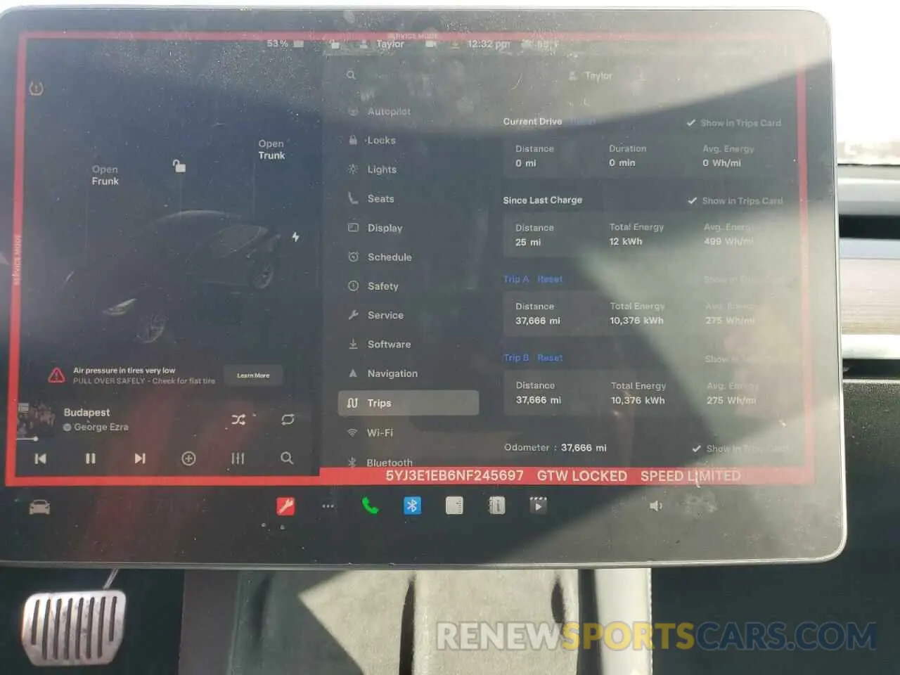 9 Photograph of a damaged car 5YJ3E1EB6NF245697 TESLA MODEL 3 2022